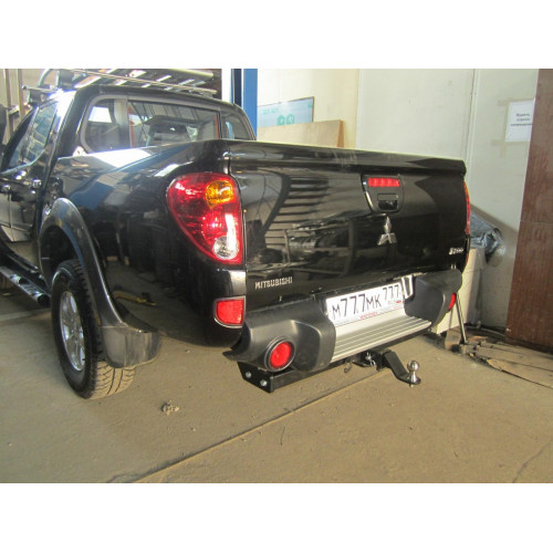 Фаркоп Бизон на MITSUBISHI L200 2010-2015 Long Арт. FA 0857-E(A-K)