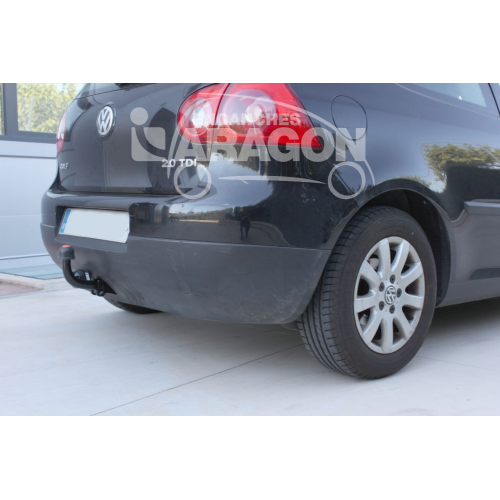 Фаркоп ARAGON на VOLKSWAGEN Golf 2003–2008  Арт. E6700DA 