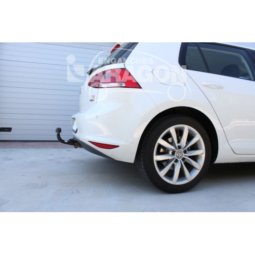 Фаркоп ARAGON на VOLKSWAGEN Golf 2012–  Арт. E6700DA 